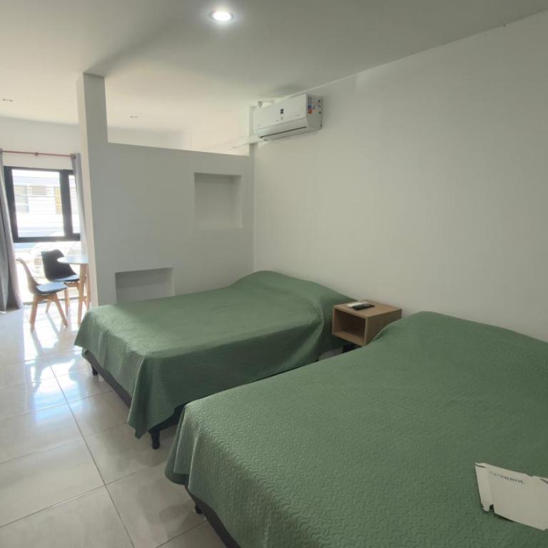Guest House Jujuy - Quadruple Room with Private Bathroom - 13