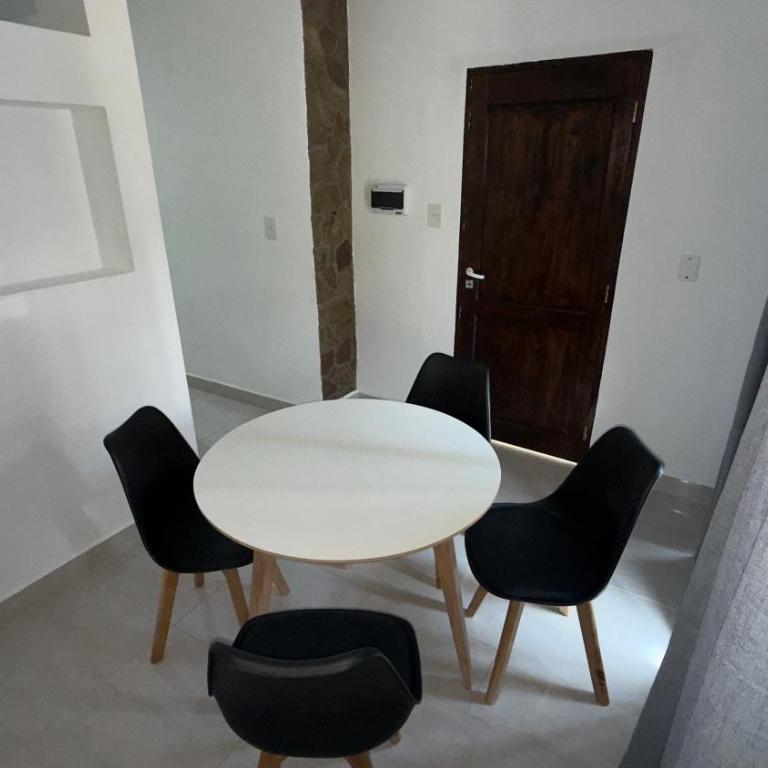 Guest House Jujuy - Quadruple Room with Private Bathroom - 22