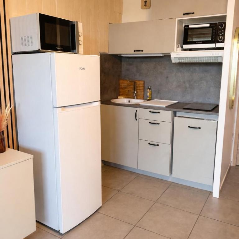 Studio Cabine - Clim - Wifi - Parking - Terasse - Piscine - One-Bedroom Apartment - 11