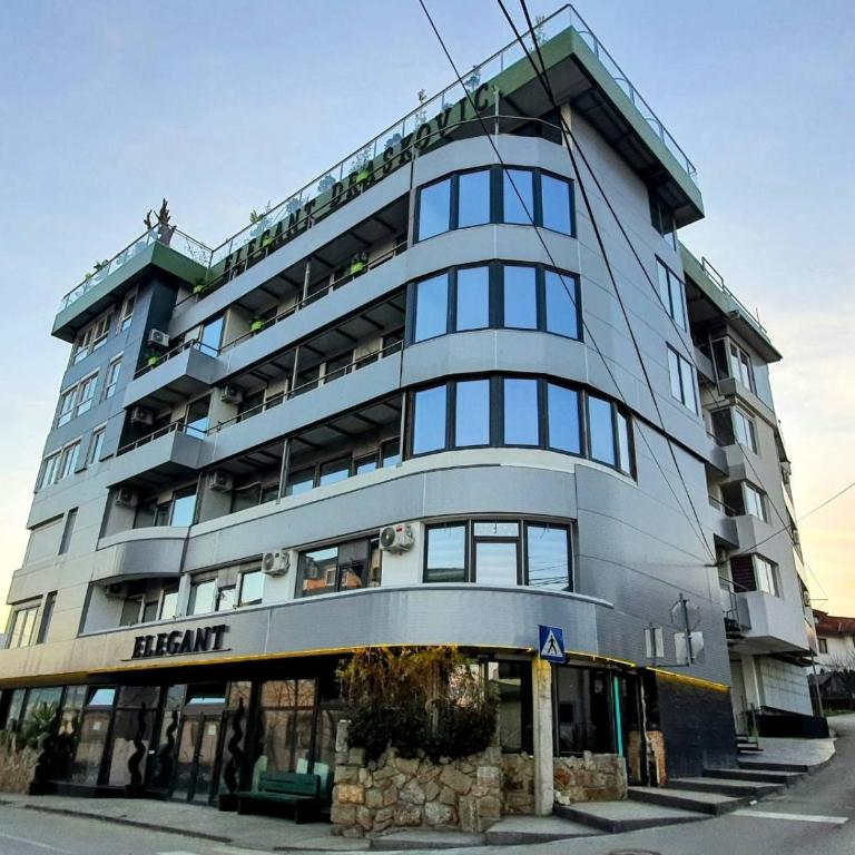 Elegant 412 l Panorama - One-Bedroom Apartment - 13