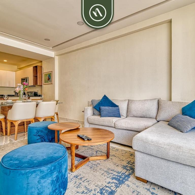 2BR Condo with Private Balcony - Padel Court - Casa - 3