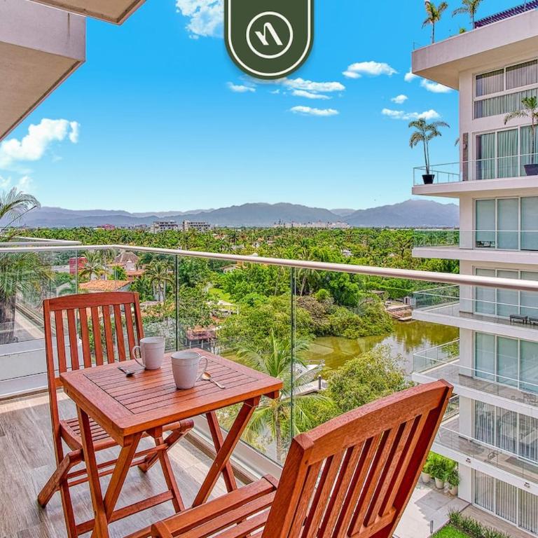 2BR Condo with Private Balcony - Padel Court - Casa - 4
