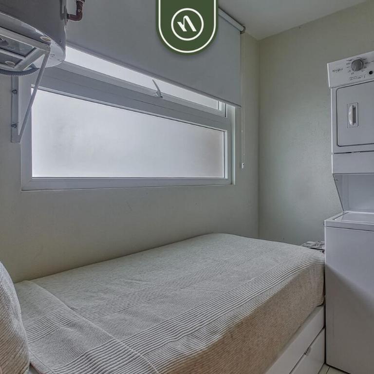 2BR Condo with Private Balcony - Padel Court - Casa - 33