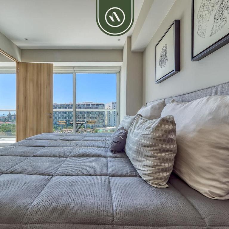 Luxury 3 BR Condo - Beach Access 1 Block Away - Casa - 11