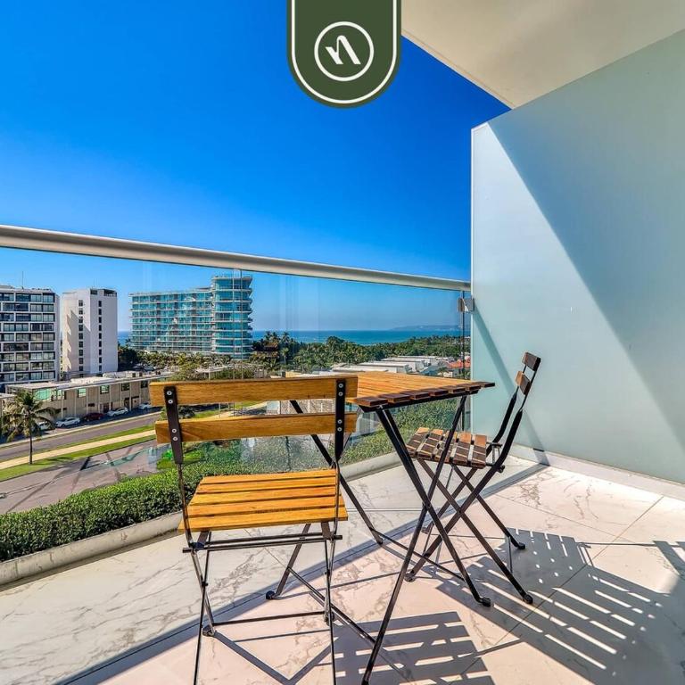 Luxury 3 BR Condo - Beach Access 1 Block Away - Casa - 13