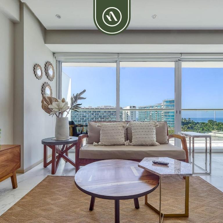 Luxury 3 BR Condo - Beach Access 1 Block Away - Casa - 22
