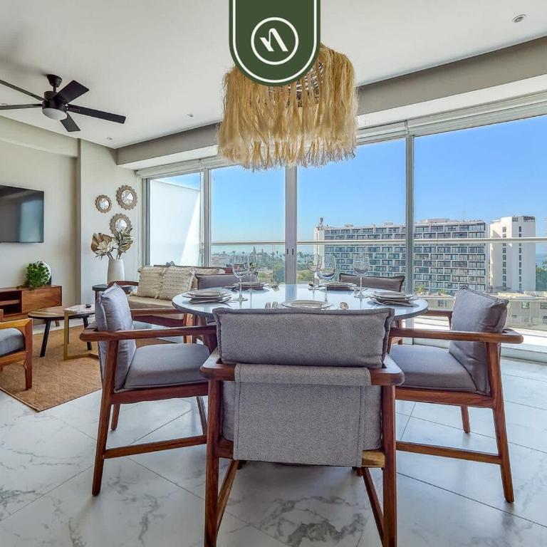 Luxury 3 BR Condo - Beach Access 1 Block Away - Casa - 26