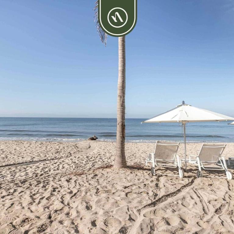 Luxury 3 BR Condo - Beach Access 1 Block Away - Casa - 42