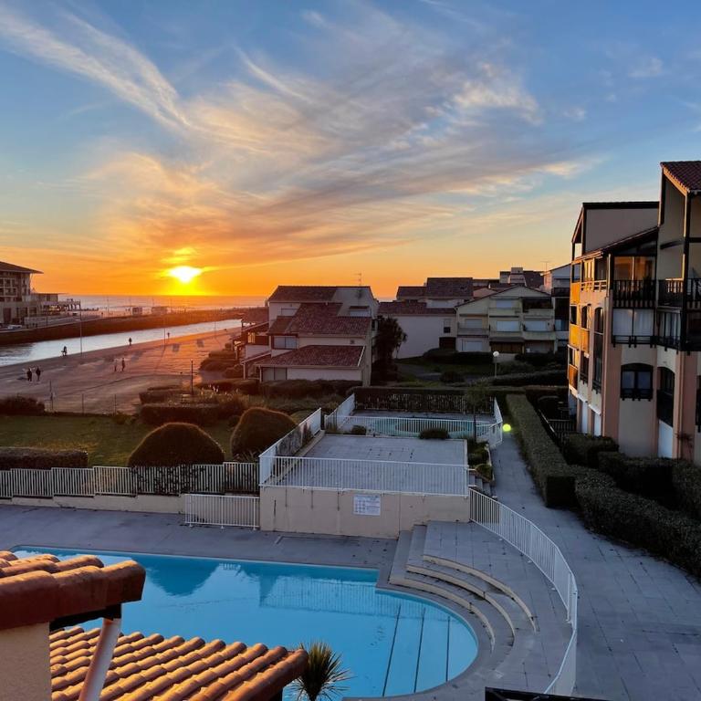 Appartement avec vue océan, Piscine et tennis - Three-Bedroom Apartment - 1