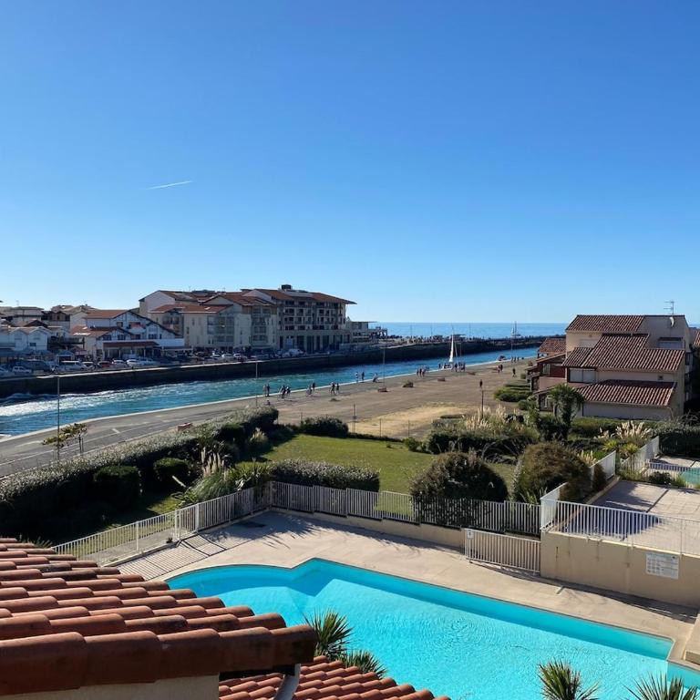 Appartement avec vue océan, Piscine et tennis - Three-Bedroom Apartment - 4