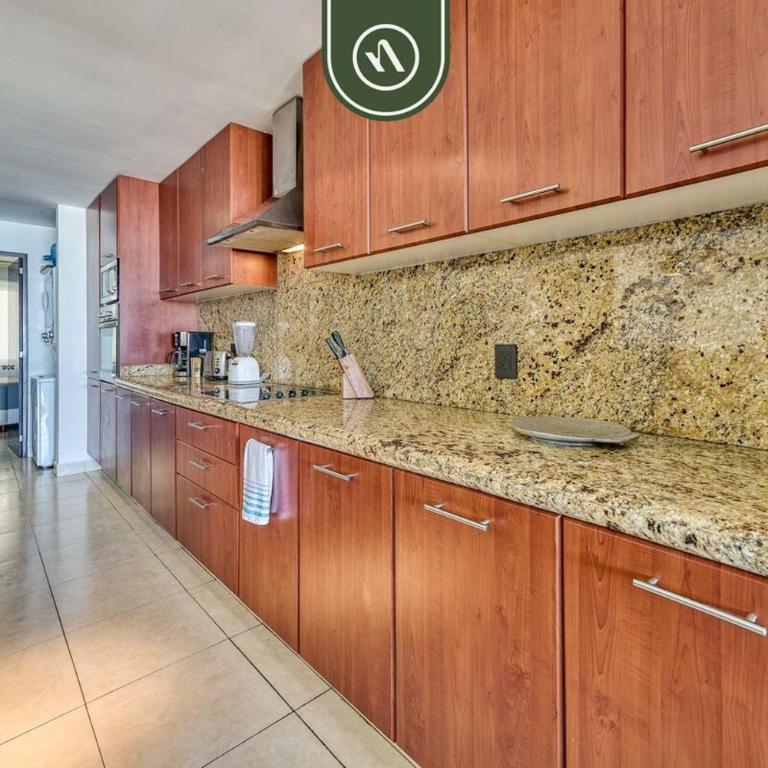 Oceanfron 4 BR Condo - Beach - Wyndham Pool - Casa - 28