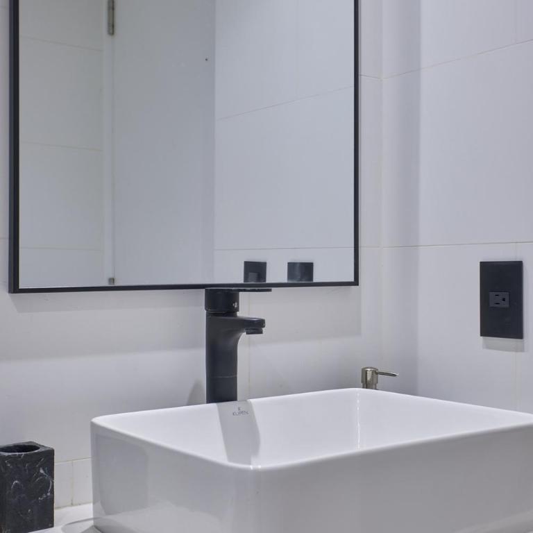 Geko | Contemporary 2BR w/Balcony near Costa Verde - Two-Bedroom Apartment - 18