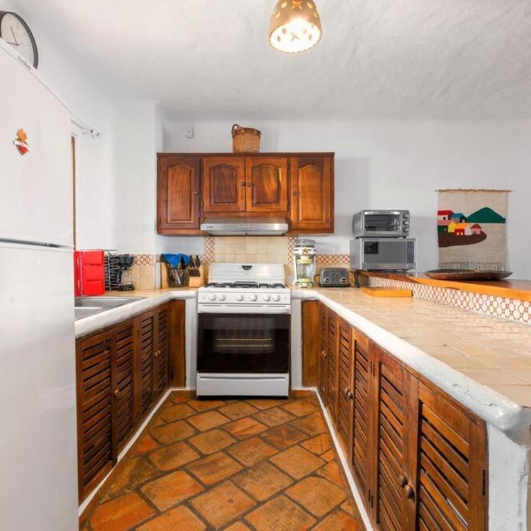 Ocean view 2Br Condo-Balcony-Beach-Pool 710 - Casa - 34