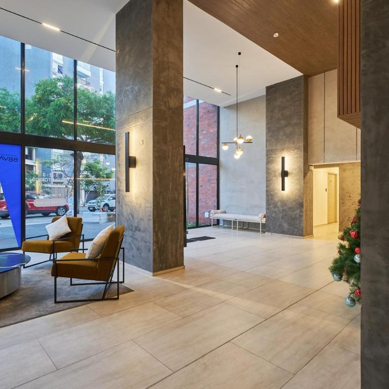 Costa Verde Contemporary Stays by Geko - Two-Bedroom Apartment with Garden View - 77