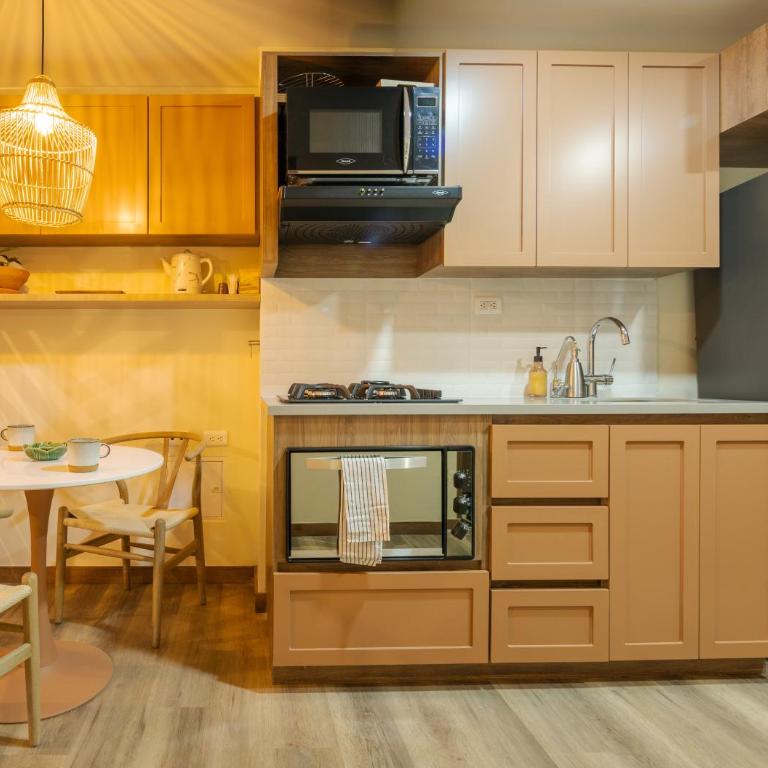 Artisan Design & Incredible View Loft at Laureles - One-Bedroom Apartment - 20