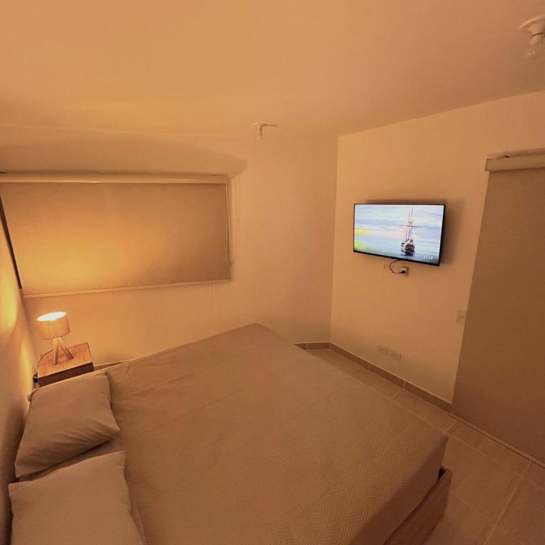 Charming Apartment Close to the Beach - Two-Bedroom Apartment - 9