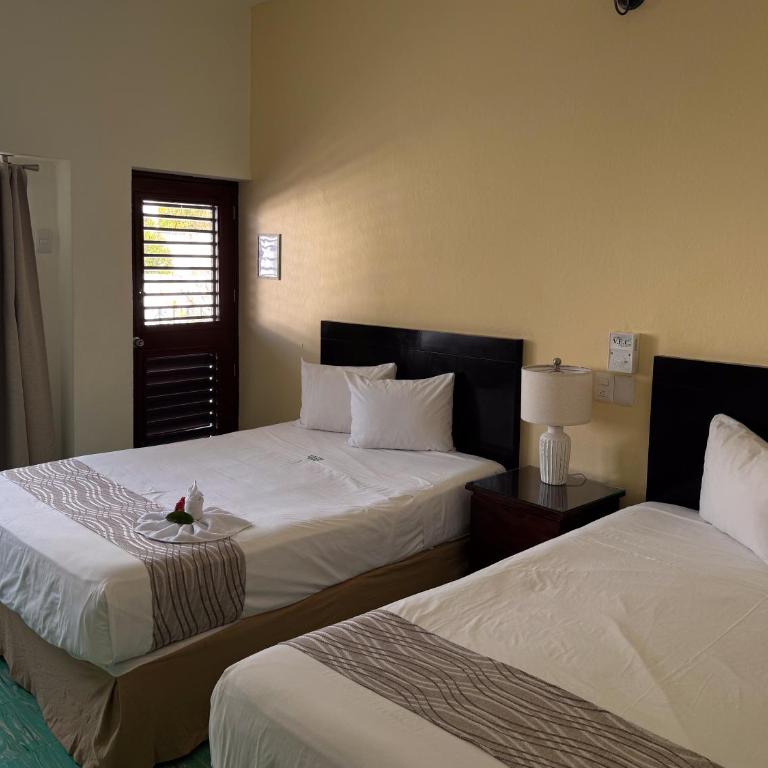Nuevo Paris Hotel - Twin Room - 10