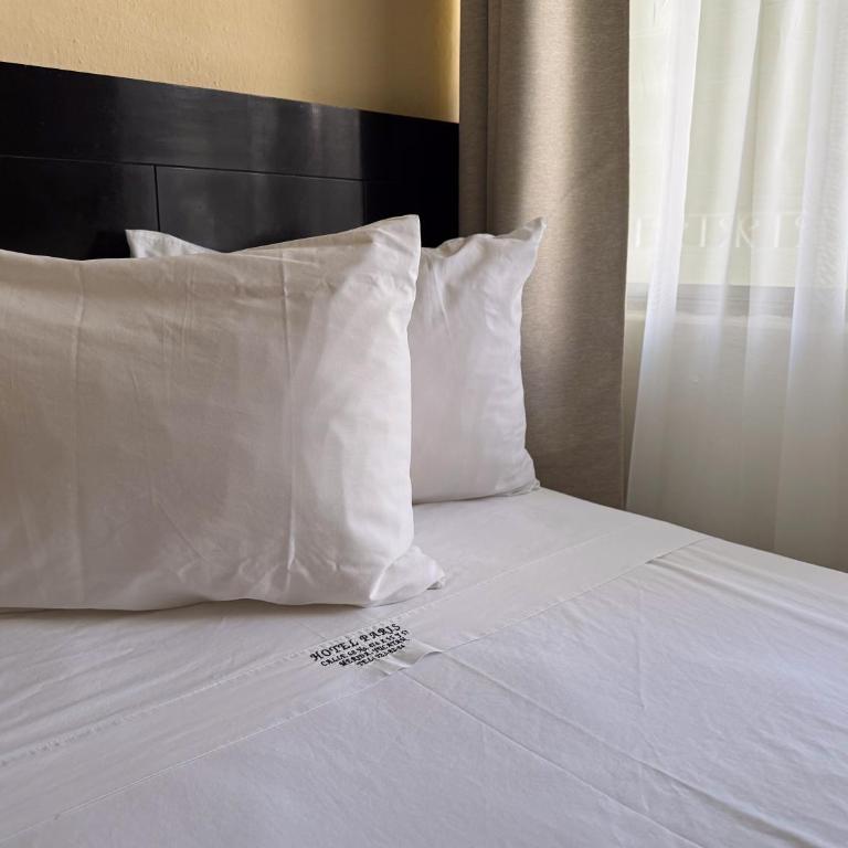 Nuevo Paris Hotel - Twin Room - 13