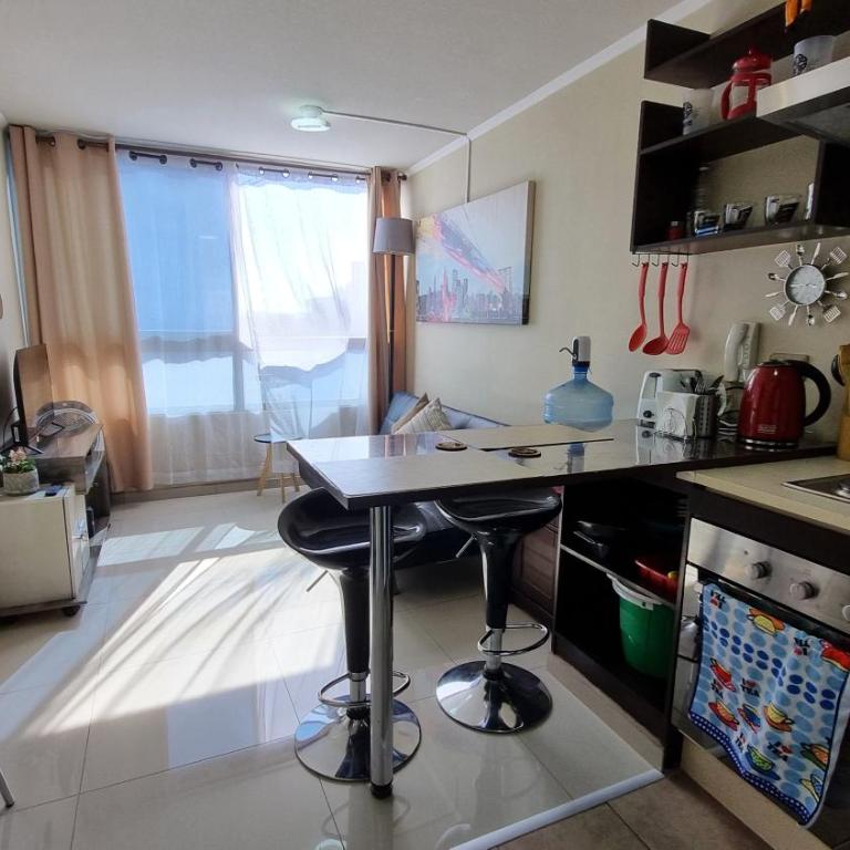 Depto moderno con piscina y vista ciudad, a pasos Metro Santa Isabel y Barrio Italia - One-Bedroom Apartment - 3