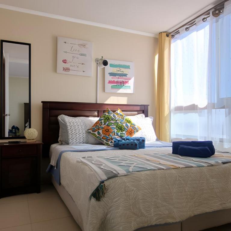 Depto moderno con piscina y vista ciudad, a pasos Metro Santa Isabel y Barrio Italia - One-Bedroom Apartment - 2