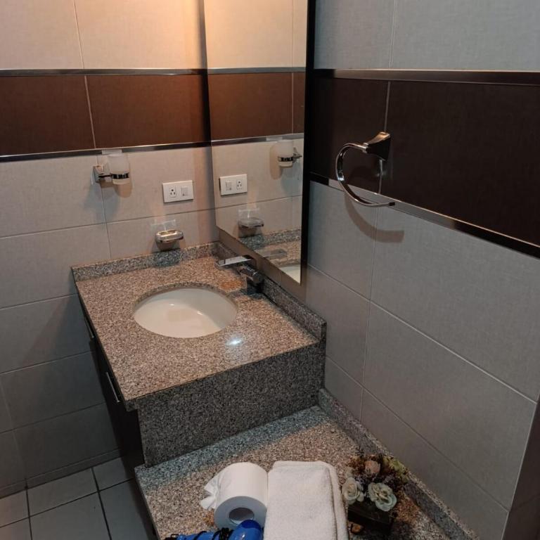 Departamento céntrico ubicado en la Carolina, Ubicacion Top, Lujoso, Totalmente Equipado - Two-Bedroom Apartment - 10