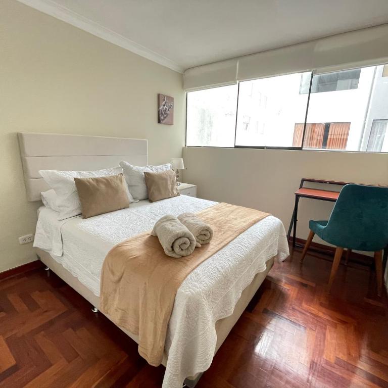 Galvez 3 Dormitorios by Casa Miraflores - Wifi Washer Hot Water - Three-Bedroom Apartment with Balcony - 9