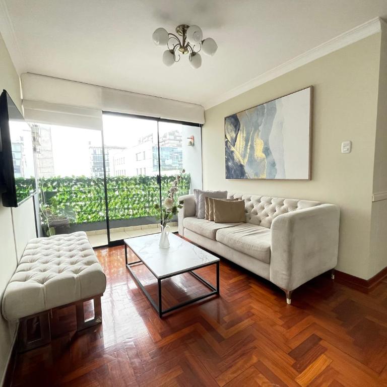 Galvez 3 Dormitorios by Casa Miraflores - Wifi Washer Hot Water - Three-Bedroom Apartment with Balcony - 1