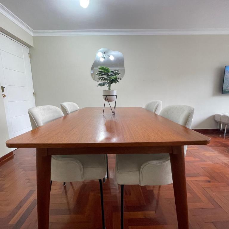 Galvez 3 Dormitorios by Casa Miraflores - Wifi Washer Hot Water - Three-Bedroom Apartment with Balcony - 20