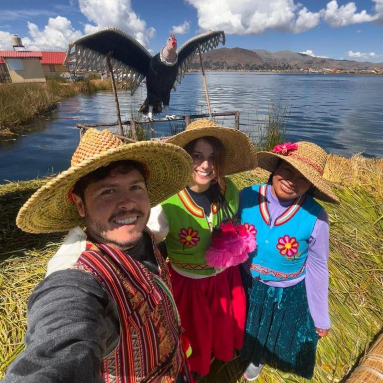 Sunset view of the house in Puno, Peru, Lake Titicaca - Two-Bedroom House - 11