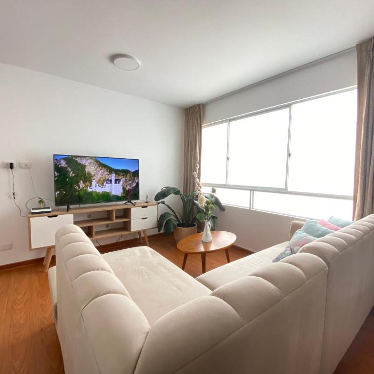 Mendiburu 2 Dormitorios by Casa Miraflores - Wifi - Hot Water - Two-Bedroom Apartment - 3