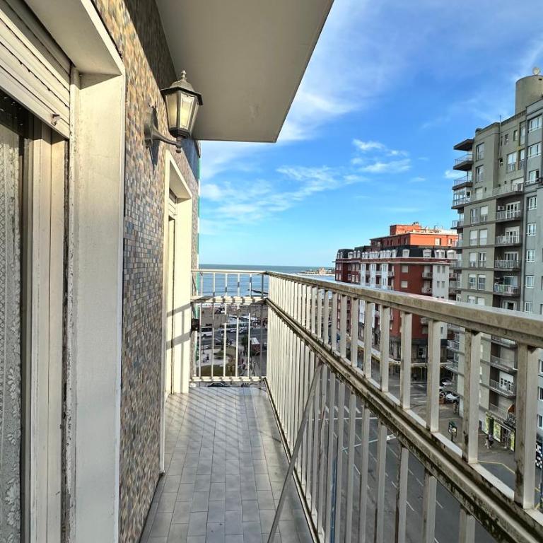 Departamento 3 ambientes con vista al mar - Apartamento de 2 dormitorios - 7