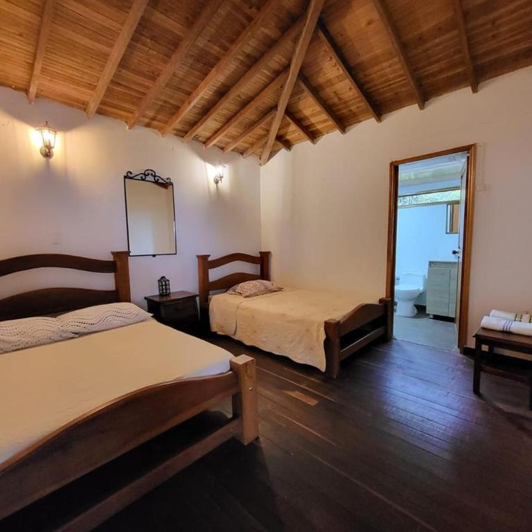 Kumanday Lodge - Twin Room with Private Bathroom - 6