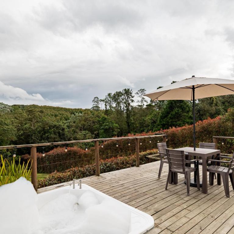 Boskoso Forest Retreat Jacuzzi & Waterfall - Superior Chalet - 34