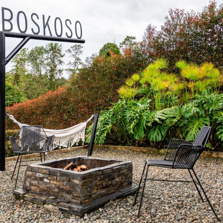 Boskoso Forest Retreat Jacuzzi & Waterfall - Superior Chalet - 10