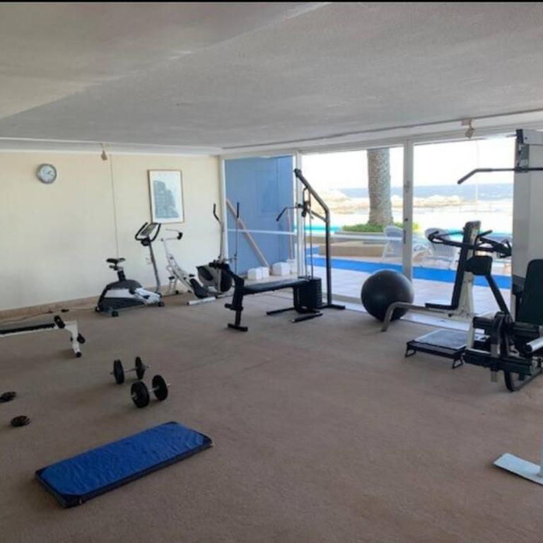 Hermoso departamento frente al mar - Three-Bedroom Apartment - 3