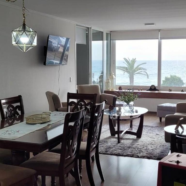 Hermoso departamento frente al mar - Three-Bedroom Apartment - 16