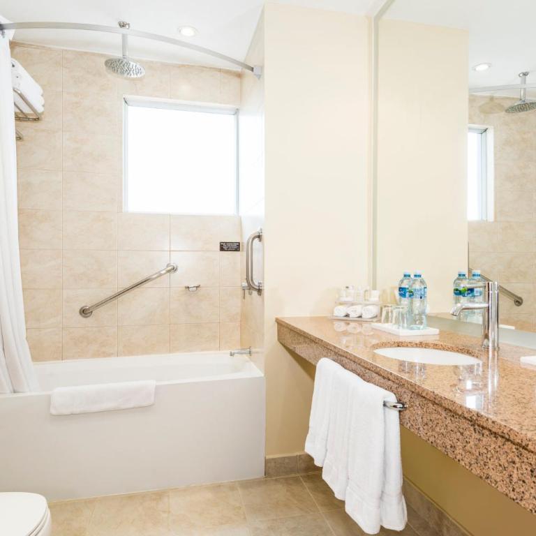Holiday Inn Express Quito by IHG - Suite con cama extragrande - 2