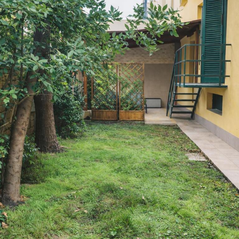 Golden Stay Rome - Golden Room with Private Kitchen and Garden - Close to Metro C - Zimmer mit Kingsize-Bett und Gartenblick. - 8