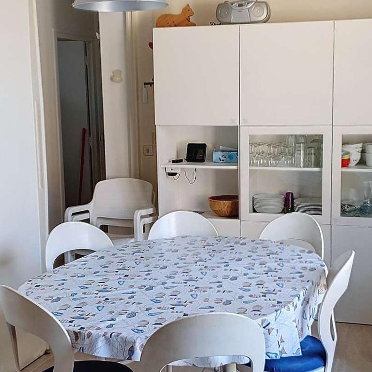 T3 Climatisé avec Terrasse - Accès Plage, Animaux Acceptés - FR-1-610-122 - Apartment - 3