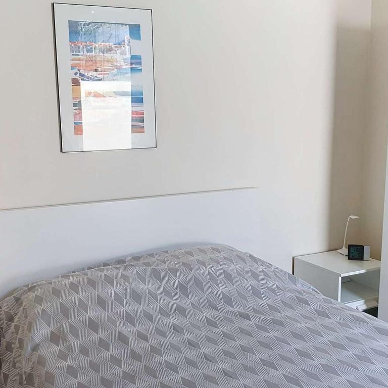 T3 Climatisé avec Terrasse - Accès Plage, Animaux Acceptés - FR-1-610-122 - Apartment - 4
