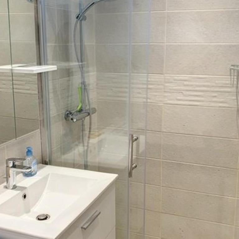T3 Climatisé avec Terrasse - Accès Plage, Animaux Acceptés - FR-1-610-122 - Apartment - 7