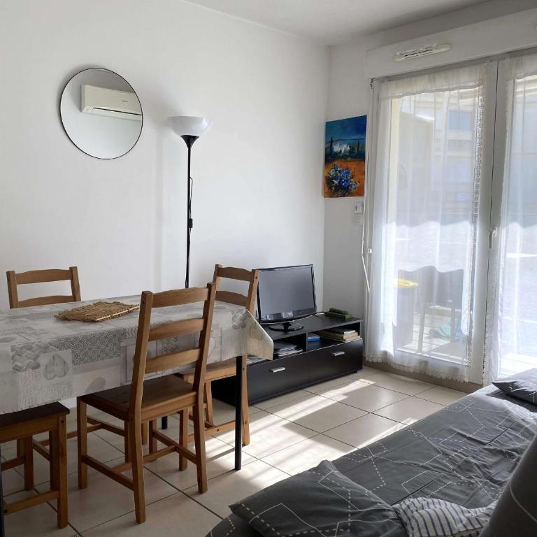 Appartement T2 avec Climatisation et Terrasse à Balaruc-les-Bains - FR-1-553-320 - Appartement - 7
