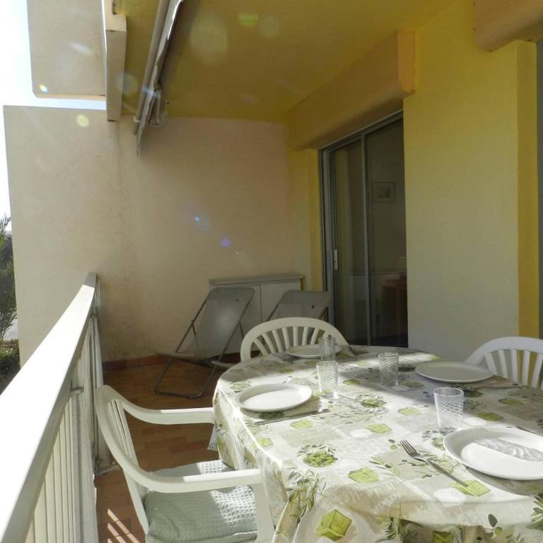Appartement 2 Pièces, 4 Couchages, Parking, WIFI - Le Lavandou - FR-1-251-929 - Apartment - 1