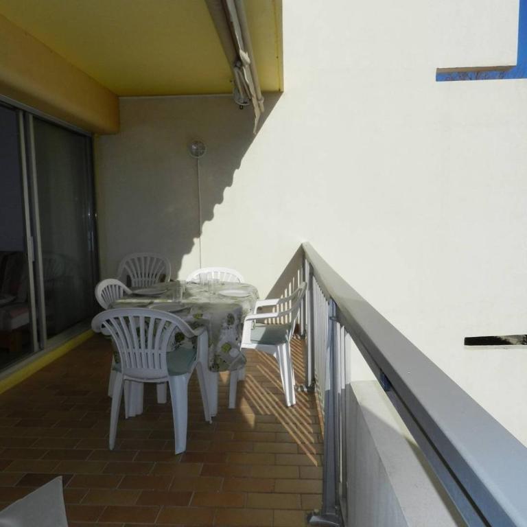 Appartement 2 Pièces, 4 Couchages, Parking, WIFI - Le Lavandou - FR-1-251-929 - Apartment - 9