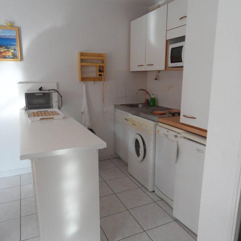 Studio avec Terrasse - Le Lavandou - FR-1-251-931 - Appartement - 4