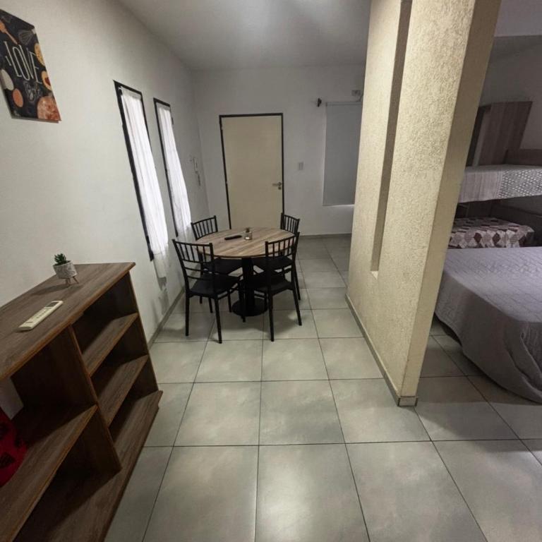 Rivadavia Departamentos Deluxe - One-Bedroom Apartment - 2