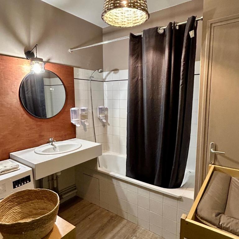 Le Grand Merciers T3 - Apartment mit 2 Schlafzimmern und Stadtblick - 8