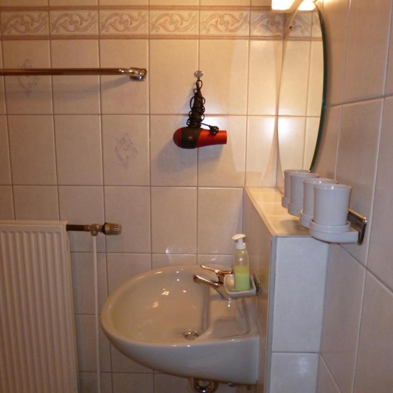 Landhaus Birgit - Apartment mit 1 Schlafzimmer und Terrasse - 31 - 4