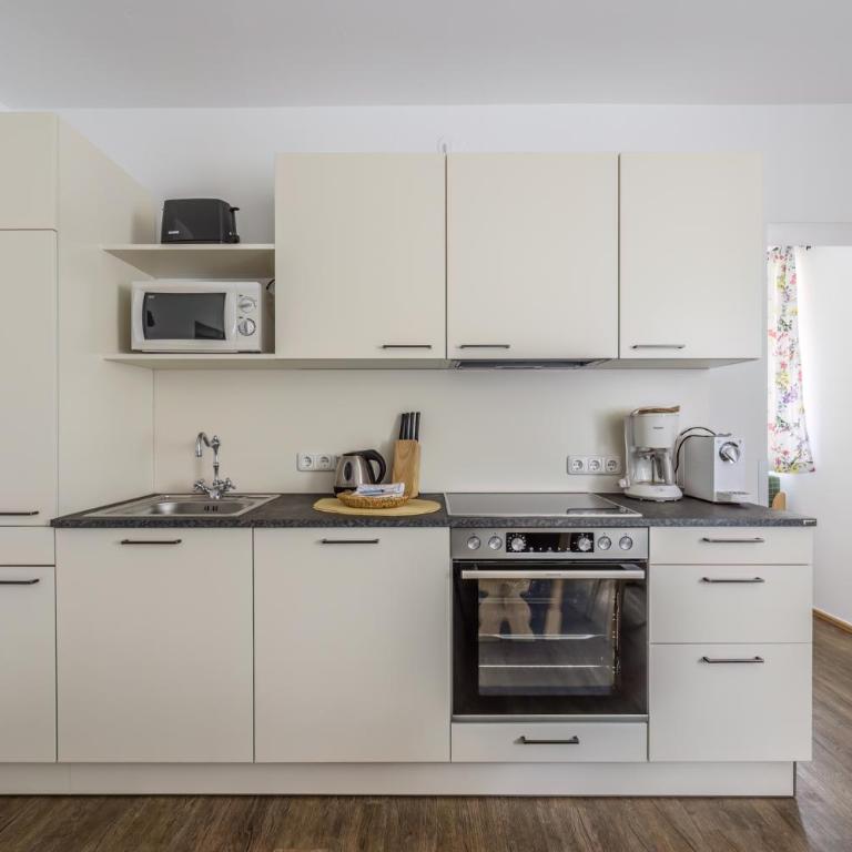 Das Eulersberg Apartments & Chalets - Two-Bedroom Apartment with Mountain View and Balcony Top 101 - 6