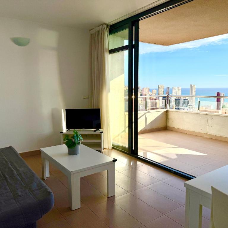 27th Floor Sea View, Heated Indoor Pool with Private Parking - Superior One-Bedroom Apartment with Balcony - 2